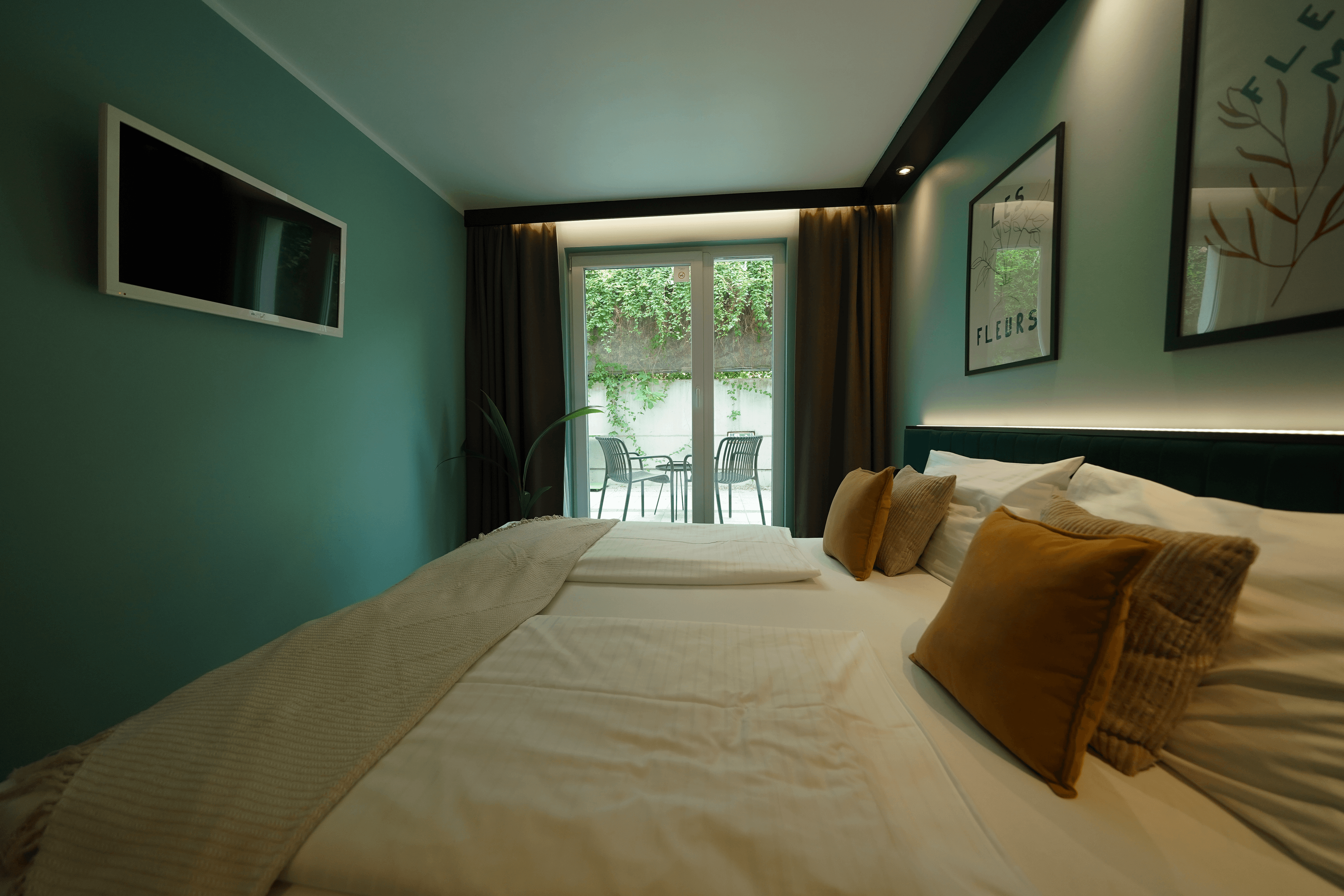 Doppelzimmer mit Terrasse im Hotel BEE GREEN Schönbrunn