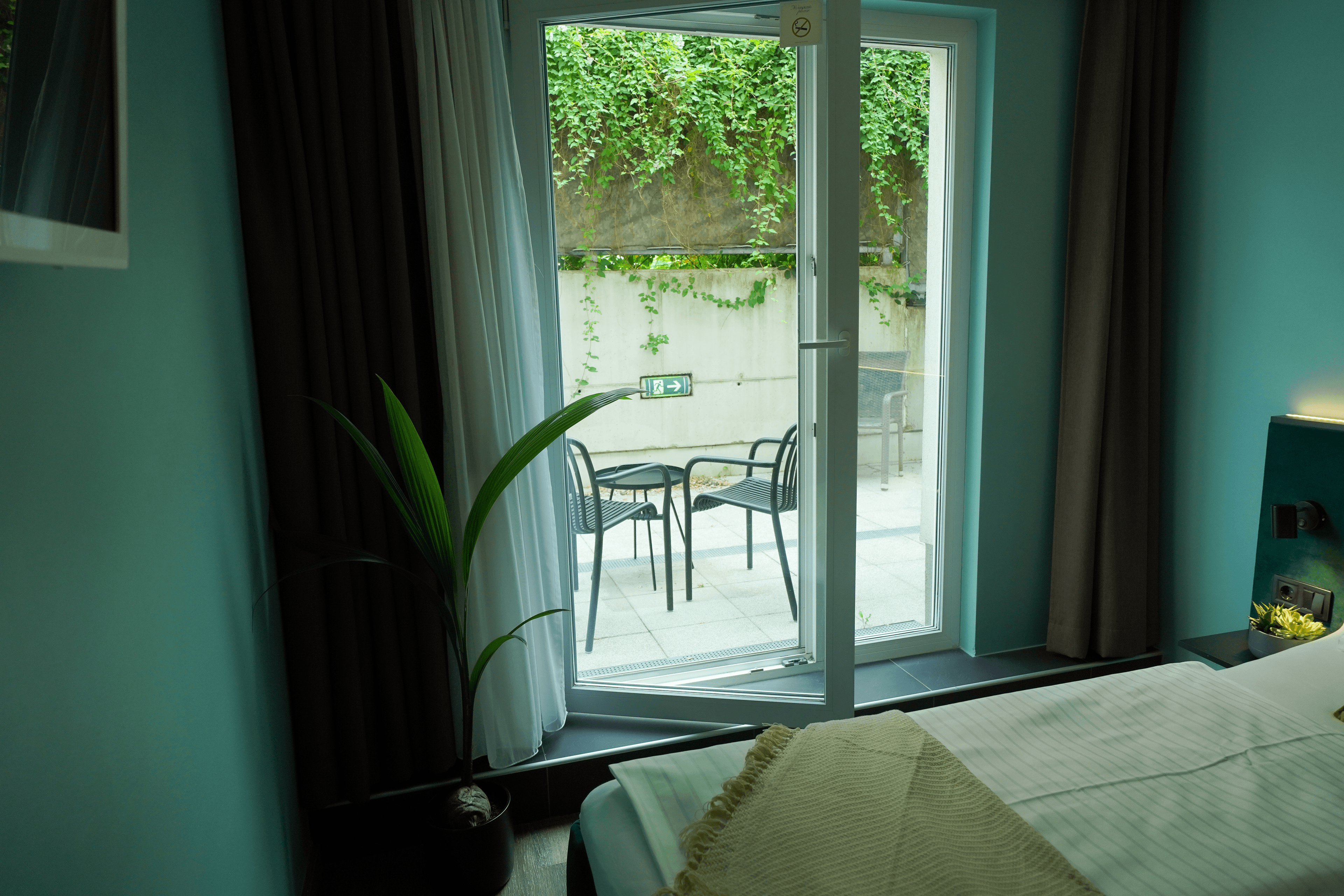 Doppelzimmer mit Terrasse im Hotel BEE GREEN Schönbrunn
